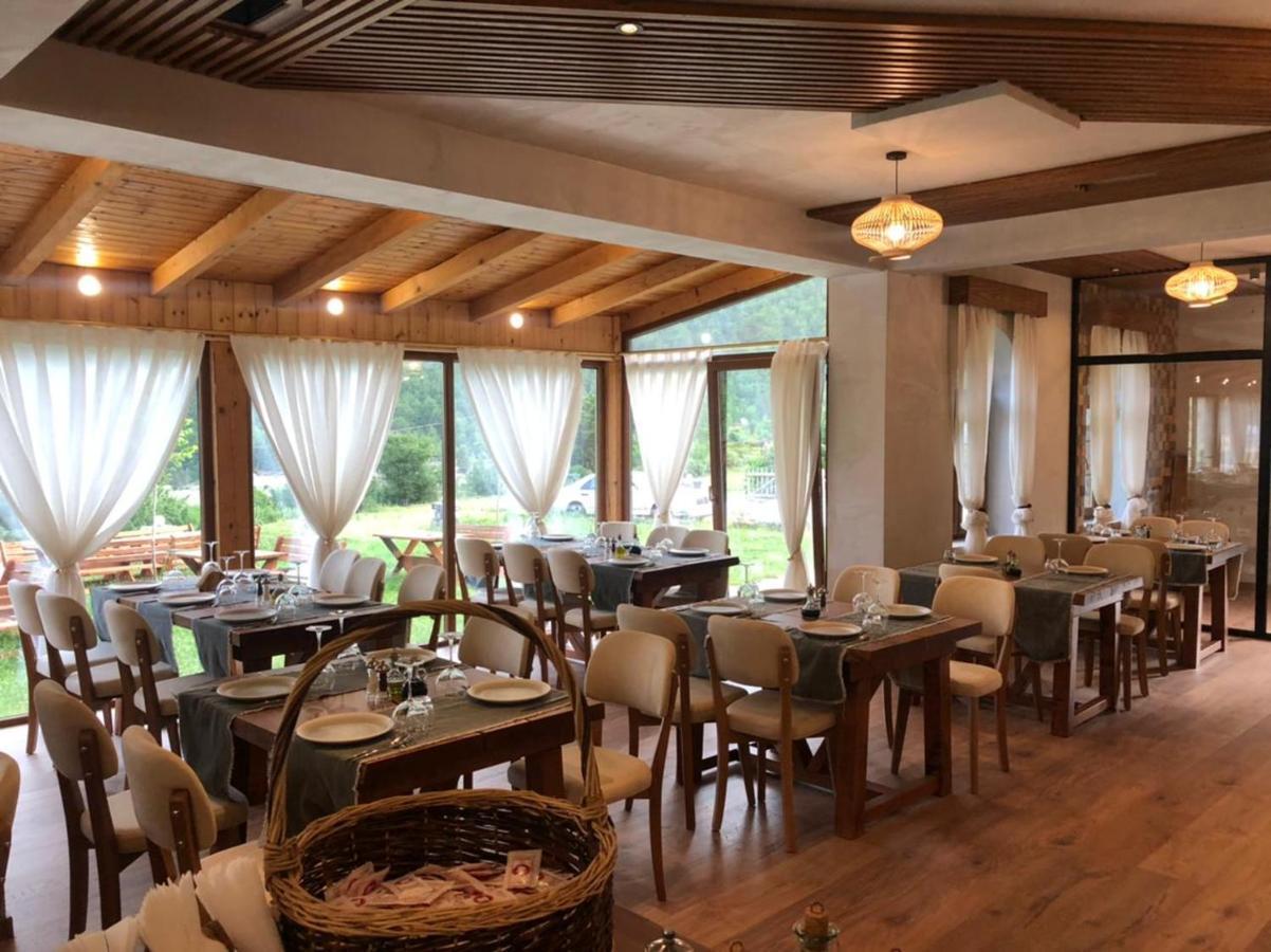 Hotel Restaurant Alpet Theth Extérieur photo